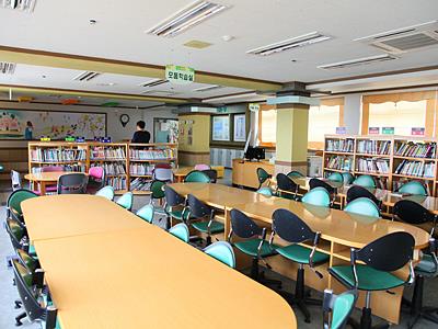 궁항초등학교 도서실 썸네일 이미지