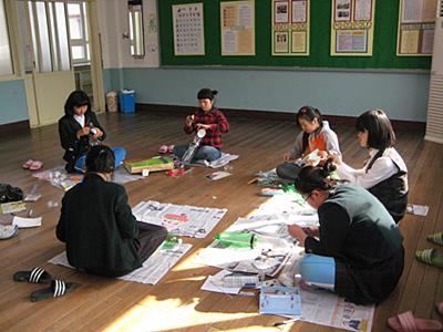 옥종중학교 북천분교장 교내 과학탐구대회 - 물로켓제작 썸네일 이미지